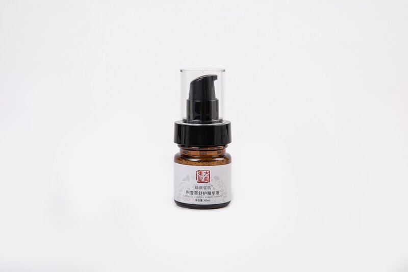 积雪草舒护精华液